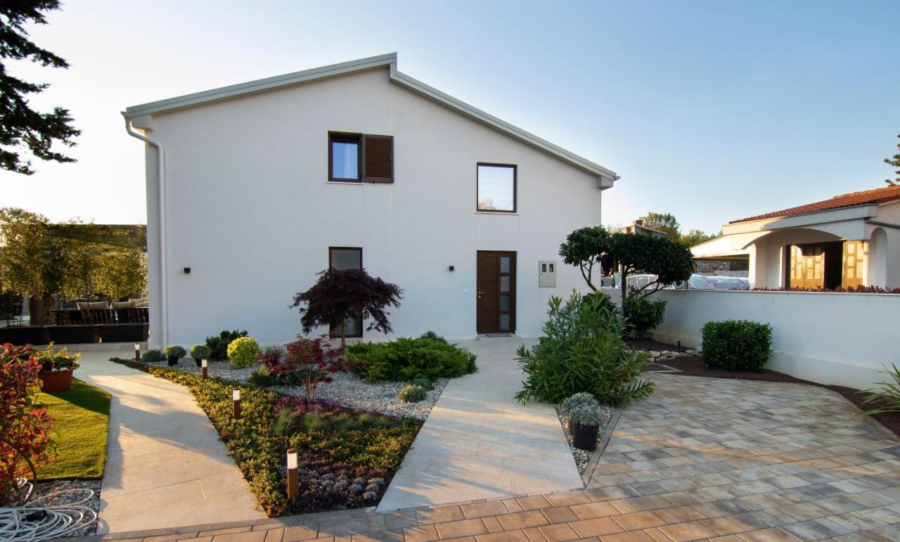 Villa Caprice - Krk Milohnici Extérieur photo