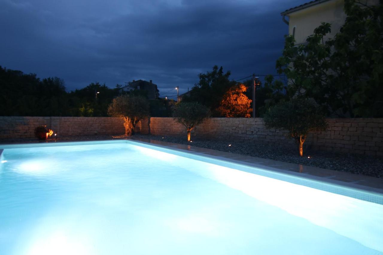 Villa Caprice - Krk Milohnici Extérieur photo
