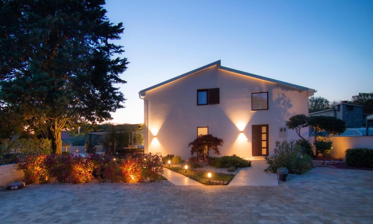 Villa Caprice - Krk Milohnici Extérieur photo