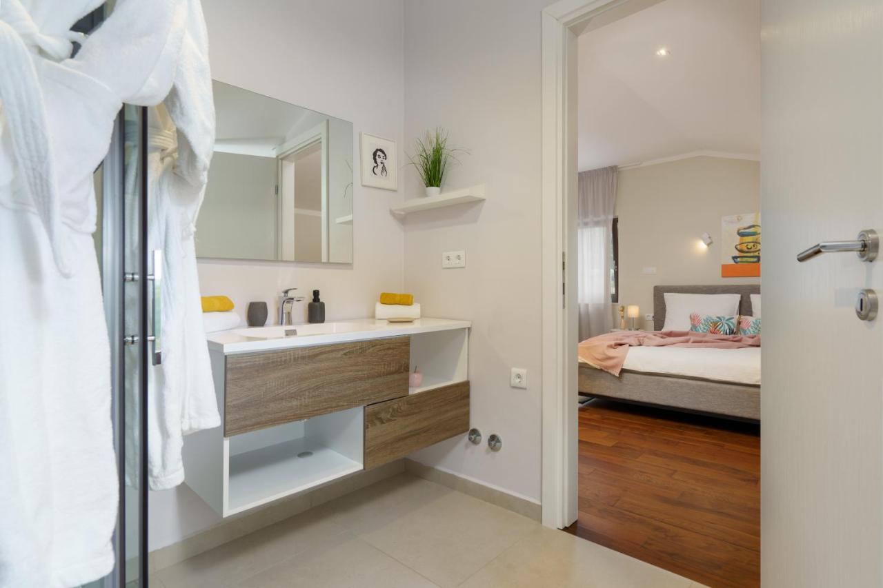 Villa Caprice - Krk Milohnici Extérieur photo